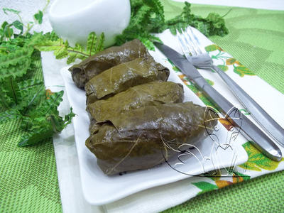 Dolma din frunze de struguri - cum să gătești un fel de mâncare delicioasă