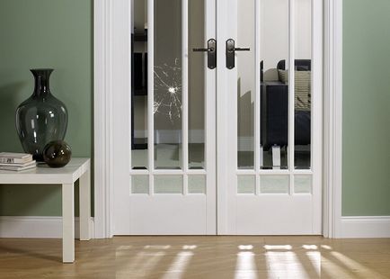 Siketek és üvegezett ajtók, amelyek illeszkednek stílusok, kiválasztási kritériumok