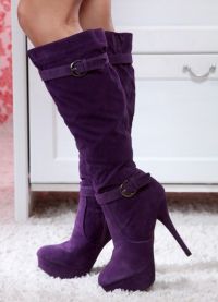 фіолетові чоботи