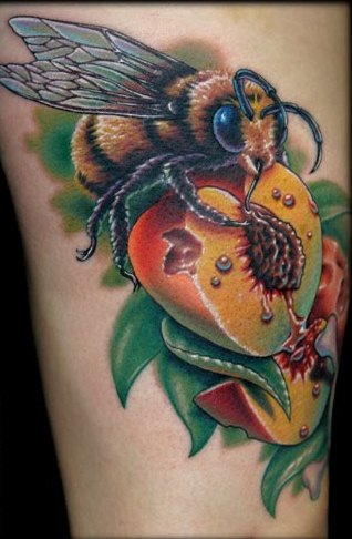 Fotografie și semnificația tattoo bumblebee