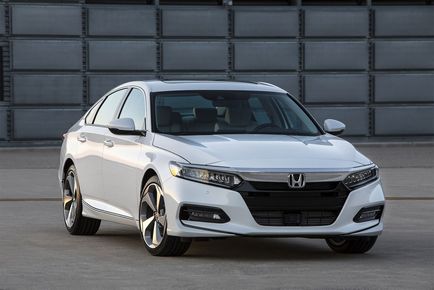 Honda Accord 2018-2019 снимки клипове цена групирането Honda Accord 10 поколение, реални собственици