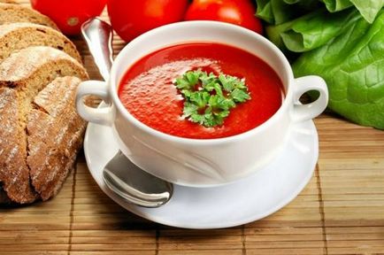 Spanyol leves gazpacho otthon usloviyah- népszerű körökre receptek