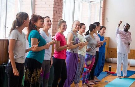 Йога-тури для жінок 🕉 @yoga_tour_sattva instagram profile, picbear