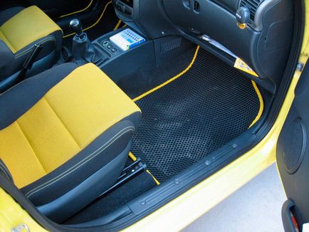 Як позбутися від запаху гумових килимків в салоні автомобіля