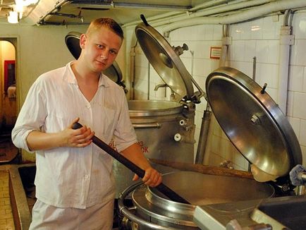Mivel a Navy nevű konyha (cm) (a konyhában) Mivel a Navy nevű konyha (lásd)