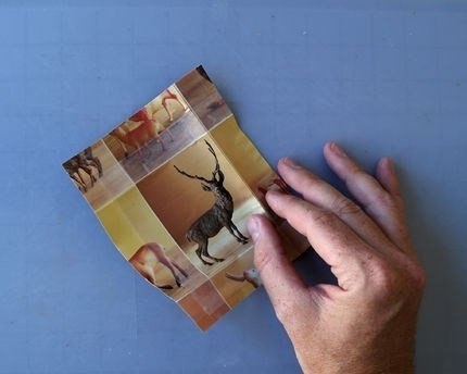 Cum să traduceți o imagine a unei reviste pe o bucată de hârtie