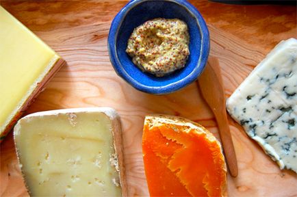 Cum să mănânci brânza în mod corespunzător
