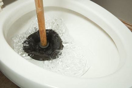 Як прочистити каналізацію в домашніх умовах