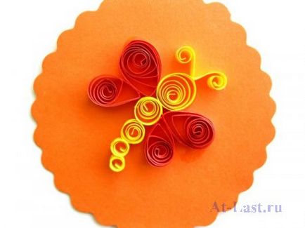 Hogyan készítsünk egy szitakötő szakaszában papír Quilling technika