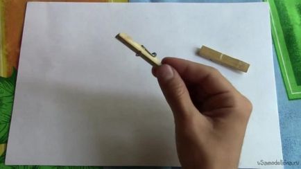 Hogyan készítsünk egy egyszerű jelzése clothespins