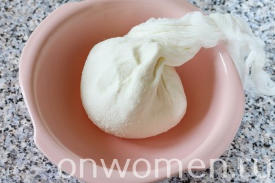 Hogyan készítsünk sajtot kefir otthon recept egy fotó