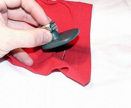 Cum să scoateți magnetul (beeper, clip) din fotografia de haine, 