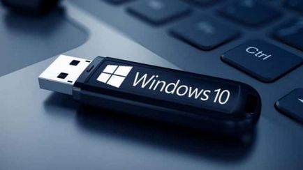 Cum se instalează Windows 10 de pe o unitate flash USB prin BIOS