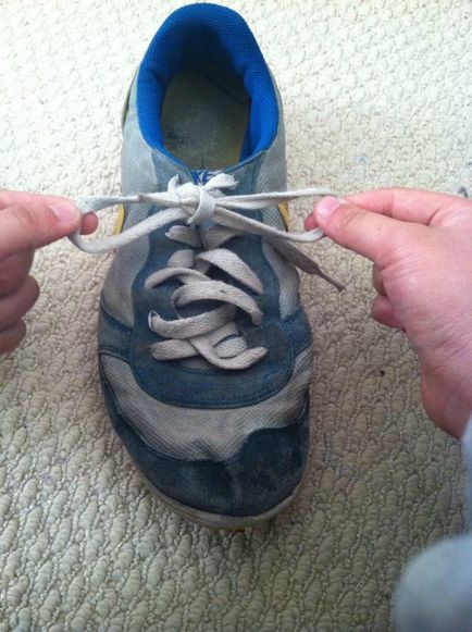 Як зав'язати шнурки за одну секунду