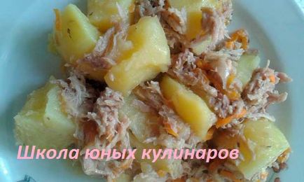 Картопля з тушонкою в мультиварці - рецепт з фото