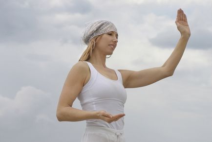 Chineză de gimnastică chineză, beneficiul sistemului de sănătate Qigong