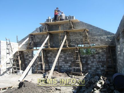 Kőműves salak blokk kezével szóló technikák, az érvek és ellenérvek a salak blokk