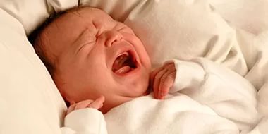 Colic și ghazi la nou-născuți