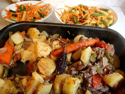 Salată coreeană de carne de vită, castraveți și morcovi, site-ul masculin culinar - cele mai bune retete cu fotografii