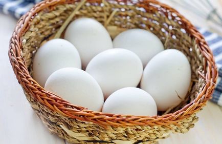 Коричневі і білі яйця в чому різниця