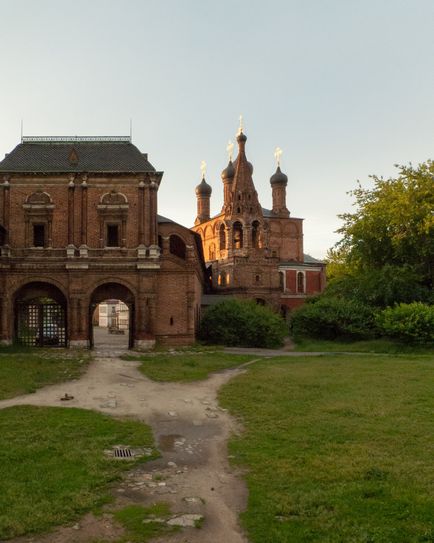 Крутицький патріарше подвір'я опис, історія, фото, точна адреса