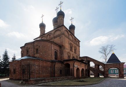 Krutitskoe metochion în istoria Moscovei, fotografie, program de servicii