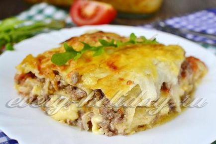 Lasagna din pâine pita cu carne tocată, rețetă cu fotografie acasă