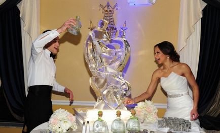 Jégszobrok - látványos elemei az esküvői dekoráció