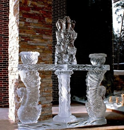 Крижані скульптури - ефектні елементи весільного декору