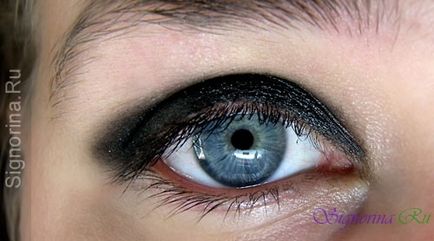 Smink Smokey Eyes (füstös szemek) lépésről lépésre, hogyan kell csinálni