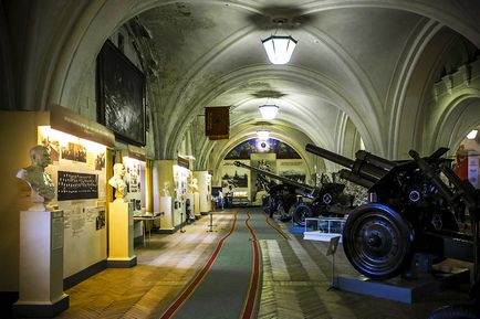 Muzeul de artilerie, echipament militar în Sankt Petersburg