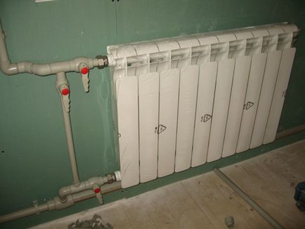 Conducta radiatoarelor de încălzire cu video-instrucțiuni din polipropilenă pentru instalarea pe mâini, scheme, fotografii