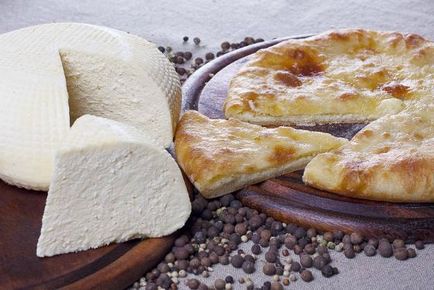 Осетинський пиріг з сиром і картофелем- приготування картофджіна