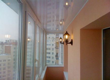 Iluminarea pe balcon și loggia, iluminarea fotografiilor cu burete, banda LED, tavan și