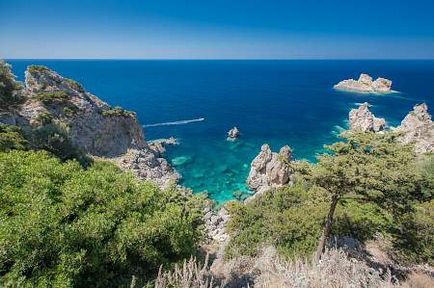 Paleokastritsa pe Corfu