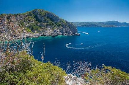 Paleokastritsa pe Corfu