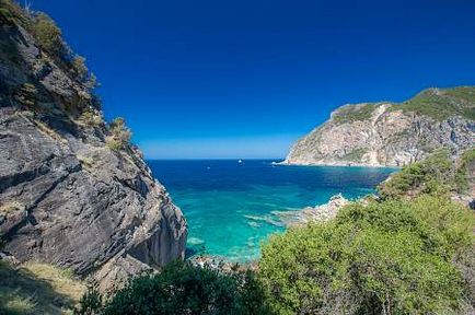 Paleokastritsa pe Corfu