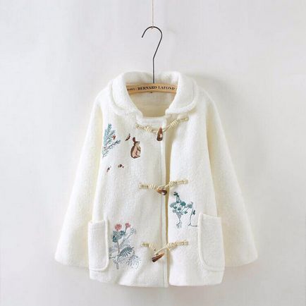 Coat cu broderie