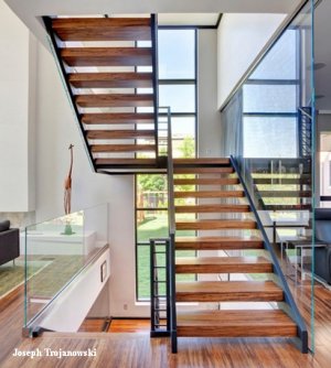 Панорамні вікна на сходах особливості дизайну і декору