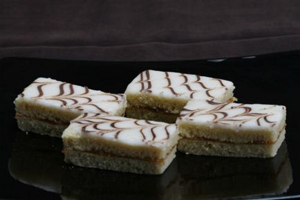 Shortbread torta lekvárral recept szól desszertek (evőkanál vaj) Az omlós sütemény lekvárral recept szól desszertek
