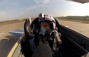 Zboruri pe luptător MiG-29 în stația de stratosferă
