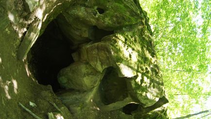 Cascadele de la Pshad, dolmenii și săriturile neașteptate