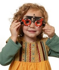 Дитині виписали окуляри