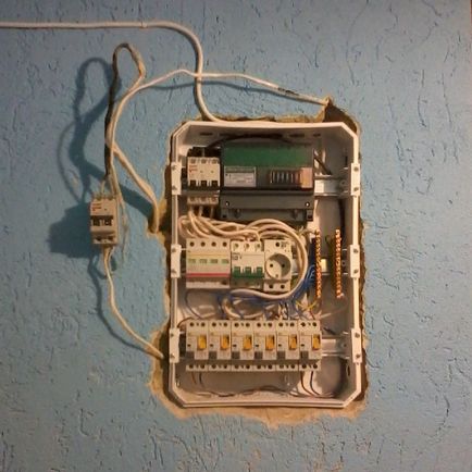 Reparatii de electricieni - servicii de electrician