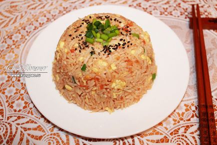 Rețetă pentru orez prăjit cu roșii în chineză