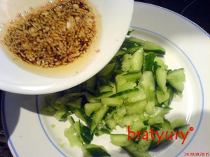 Салат огірок битий рецепт з фотографіями