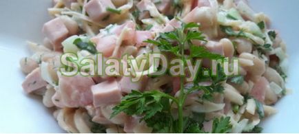 Salată cu fasole albă conservată - o rețetă de mâncare satisfăcătoare cu fotografii și videoclipuri