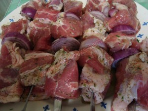 Shish kebab din carne de porc într-o sobă electrică, gătiți-vă singur!