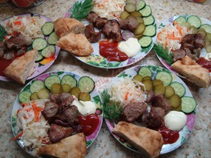 Shish kebab din carne de porc într-o sobă electrică, gătiți-vă singur!