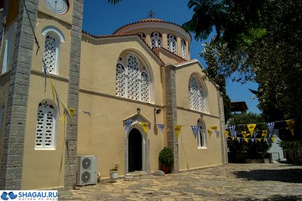Siana în biserica Sf. Panteleimon din Rhodos și alte locuri de interes
